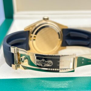 Vintage dress watch with original dial