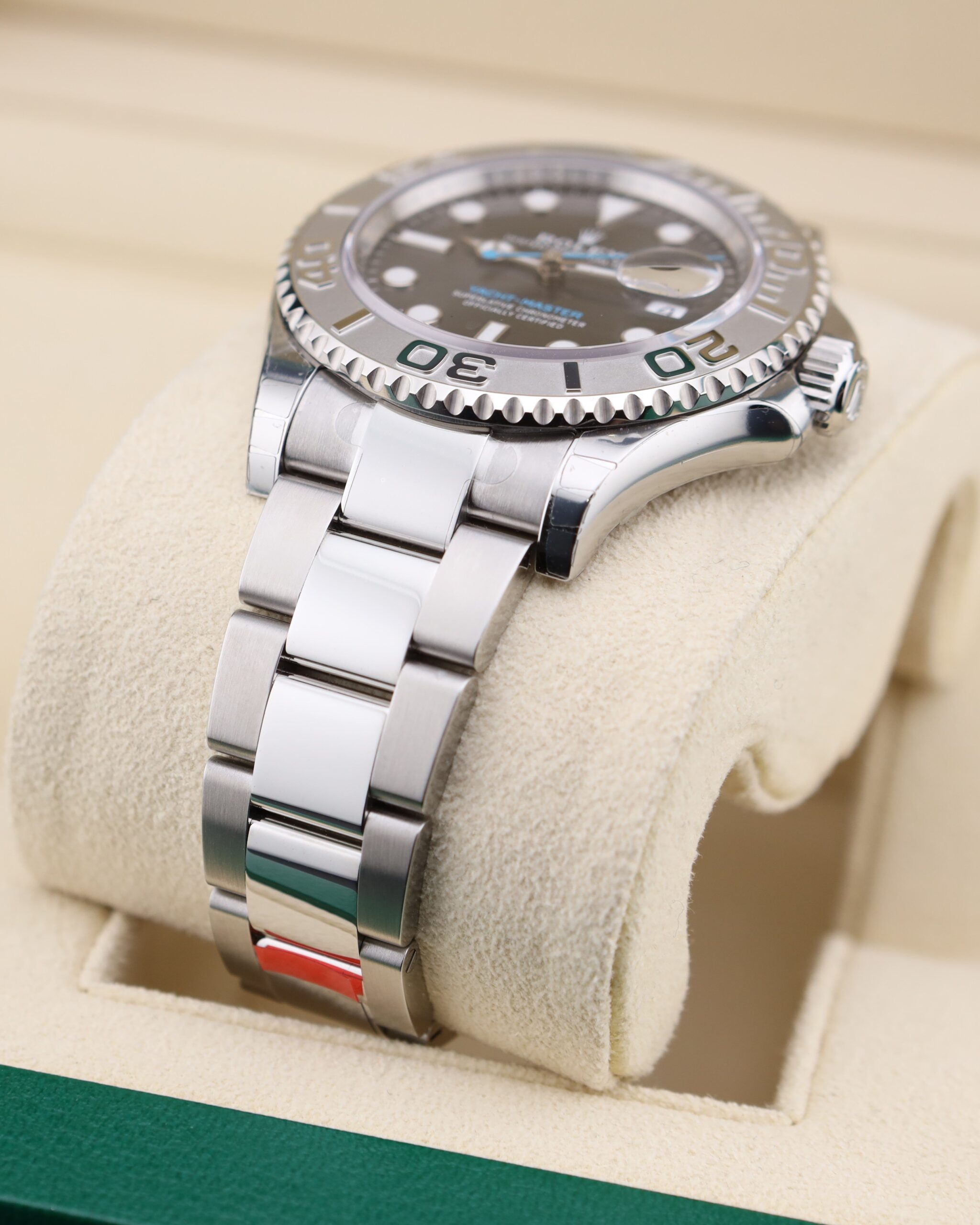 Mid-size vintage dress watch with patina dial