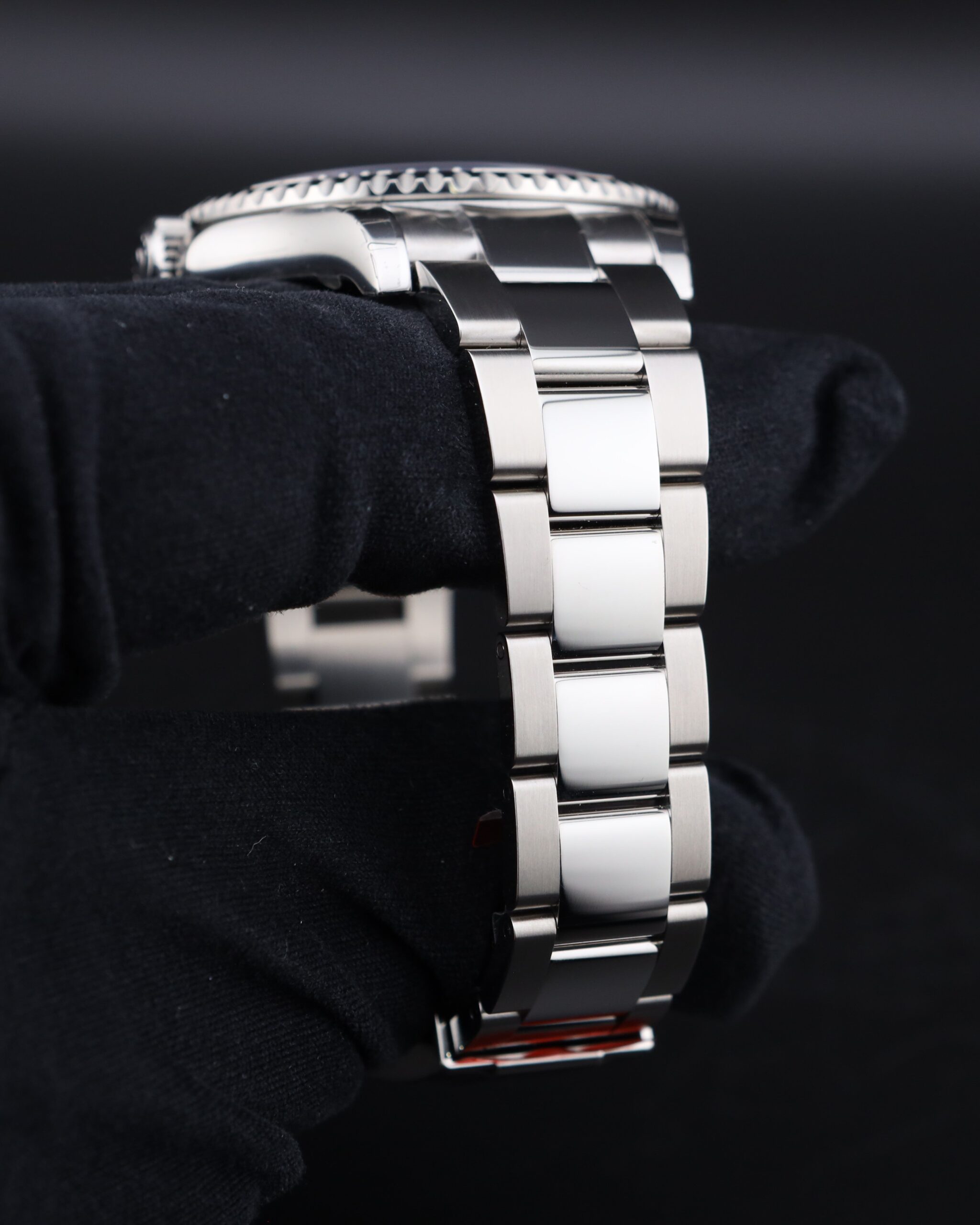 Discontinued sports wristwatch with steel case