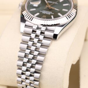 Neo-vintage luxury watch side profile