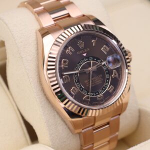Retro automatic watch with patina dial