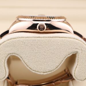 Vintage mechanical wristwatch with classic dial