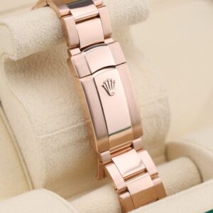 Mid-size vintage dress watch on leather strap