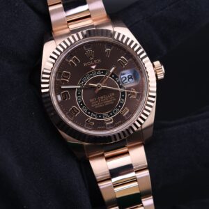 Vintage mechanical wristwatch with patina dial