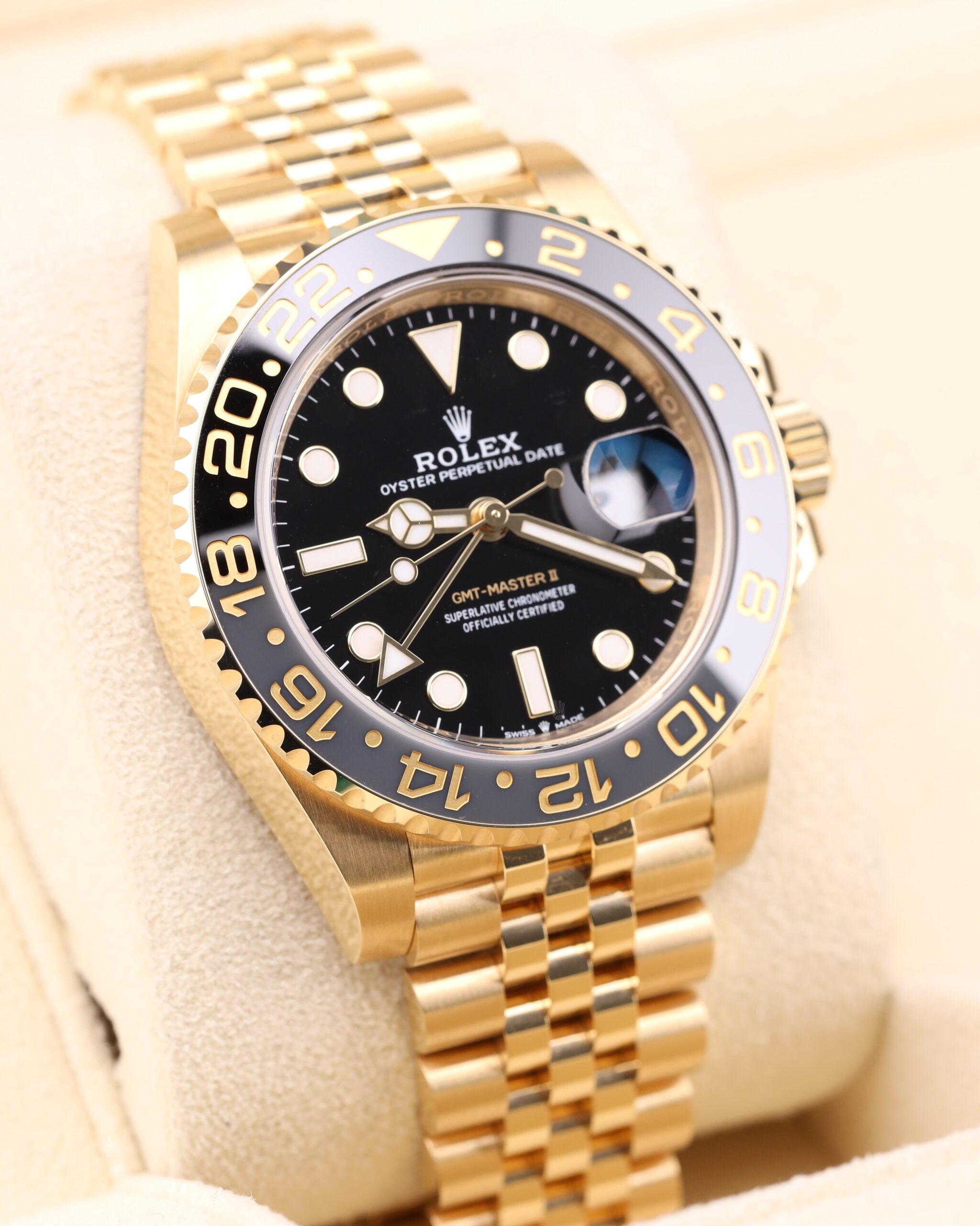 Discontinued sports wristwatch with steel case