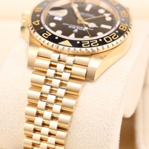 Retro automatic watch with original patina dial