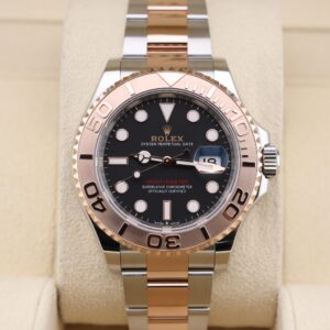 Mid-size vintage dress watch with classic design