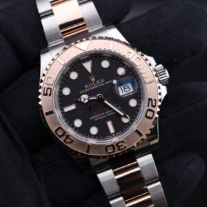 Vintage diver watch with original bezel