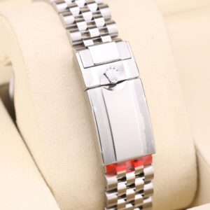 Classic mechanical wristwatch with leather strap