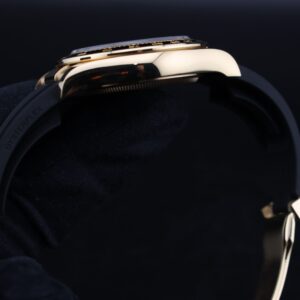 Vintage mechanical wristwatch with classic dial