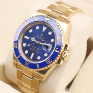 Discontinued sports wristwatch with vintage appeal