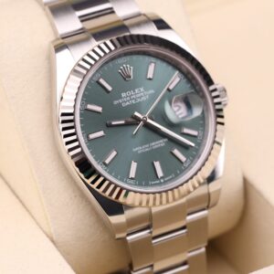 Discontinued sports wristwatch with bold dial
