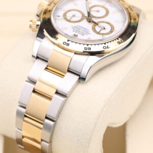 Pre-owned retro collectible watch with original movement