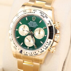 Vintage diver watch with original bezel