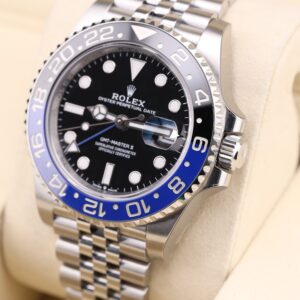 Discontinued mid-size vintage dress watch