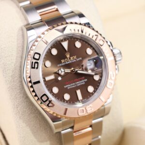 Vintage diver watch with original bezel