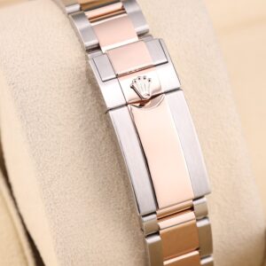Compact vintage dress watch with clean dial