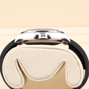 Neo-vintage luxury wristwatch with compact case