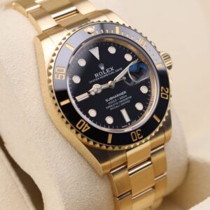 Vintage diver watch with original bezel