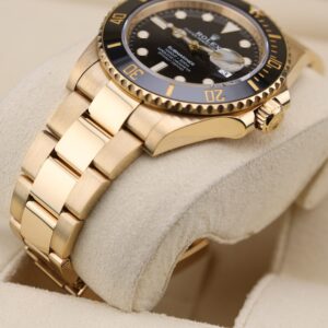 Discontinued sports wristwatch with steel bracelet