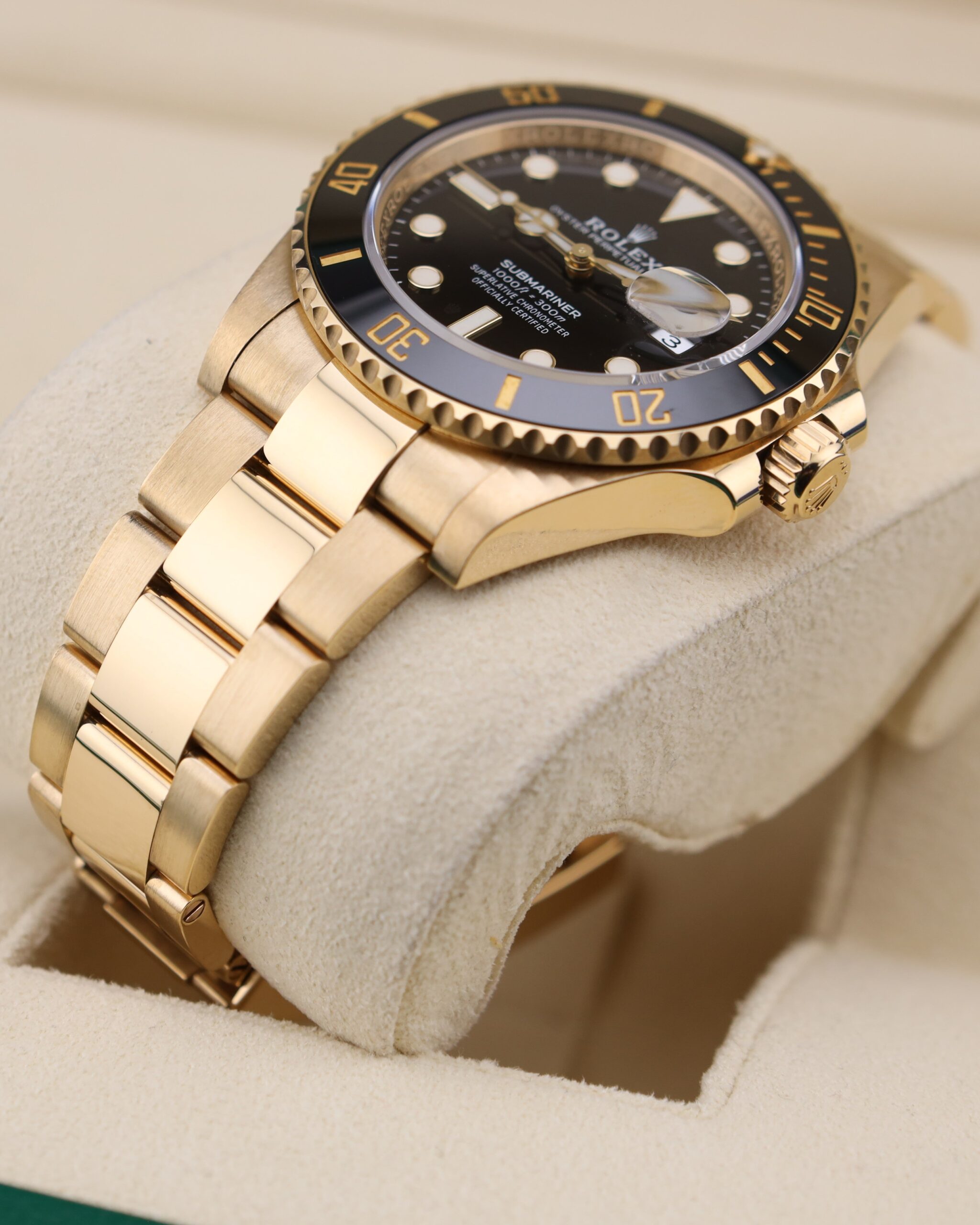 Discontinued sports wristwatch with steel bracelet