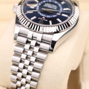 Classic vintage wristwatch with leather strap