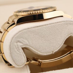 Mid-size vintage dress watch with patina dial