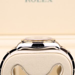Mid-size vintage dress watch on leather strap