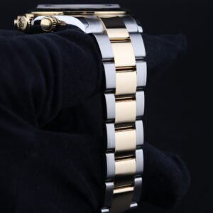 Vintage mechanical wristwatch with classic dial