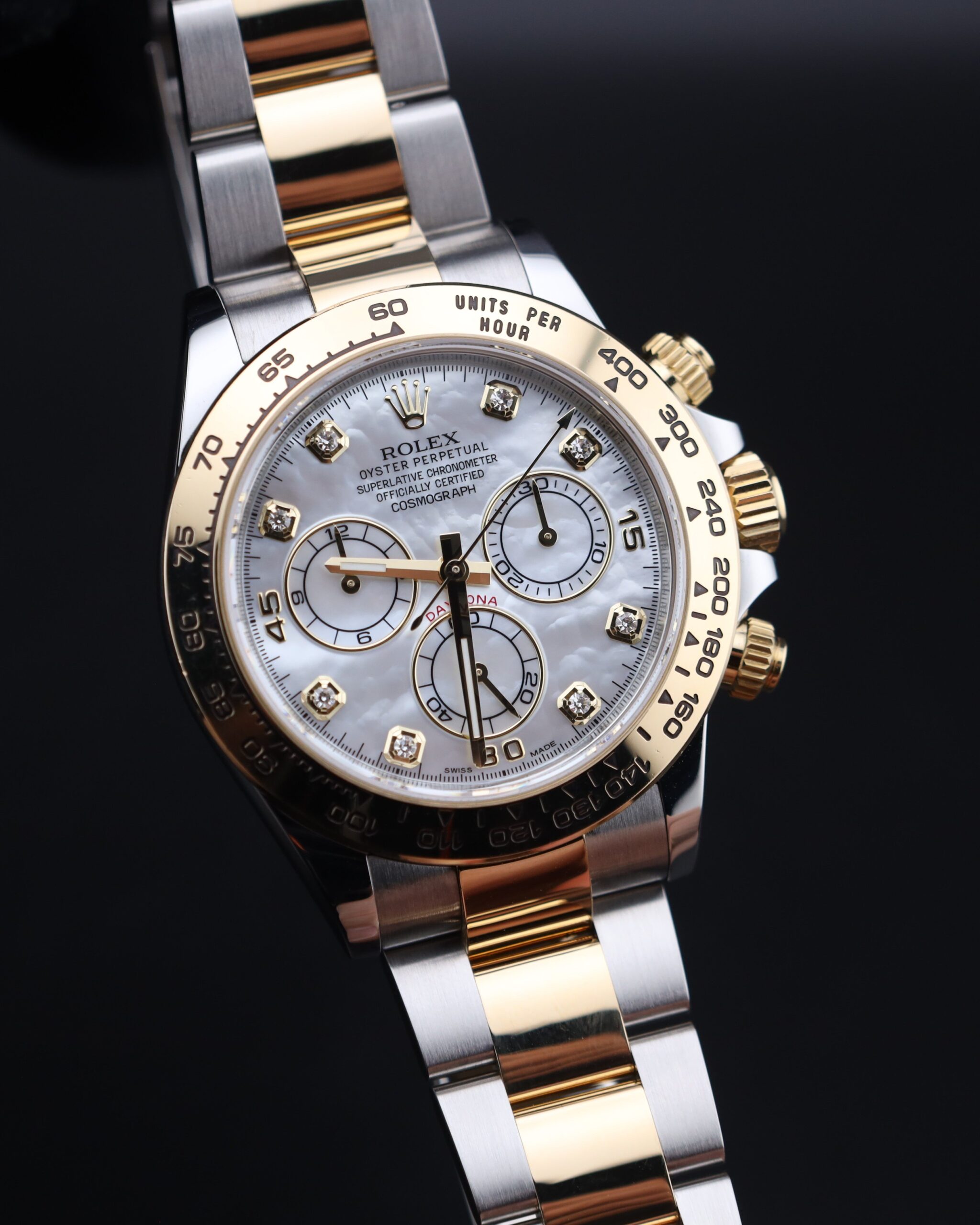 Discontinued diver watch with original bezel