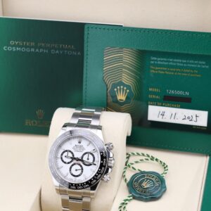 Discontinued sports wristwatch with vintage design