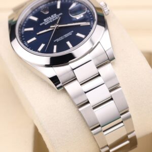 Vintage mechanical wristwatch with patina dial