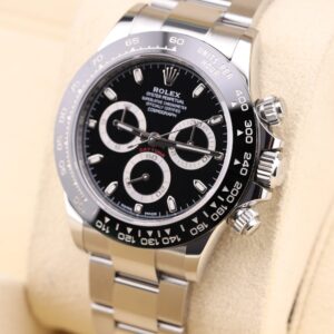 Mid-size vintage dress watch with classic design