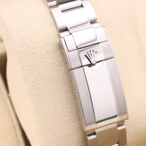 Discontinued sports wristwatch with bold design