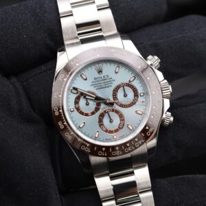 Discontinued diver watch with original bezel