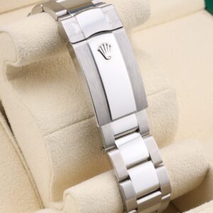 Mid-size vintage dress watch with patina dial