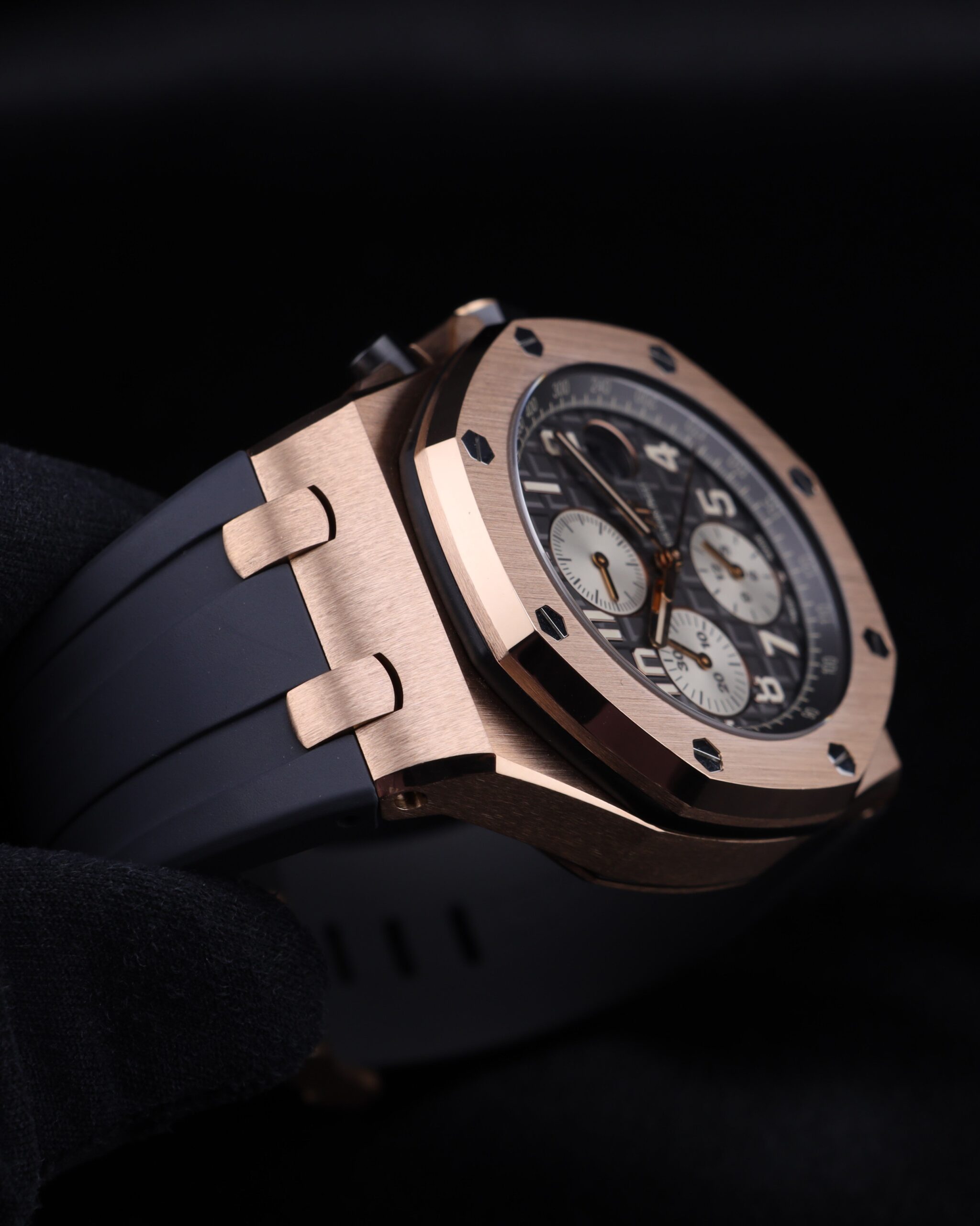 Retro chronograph watch with original lume