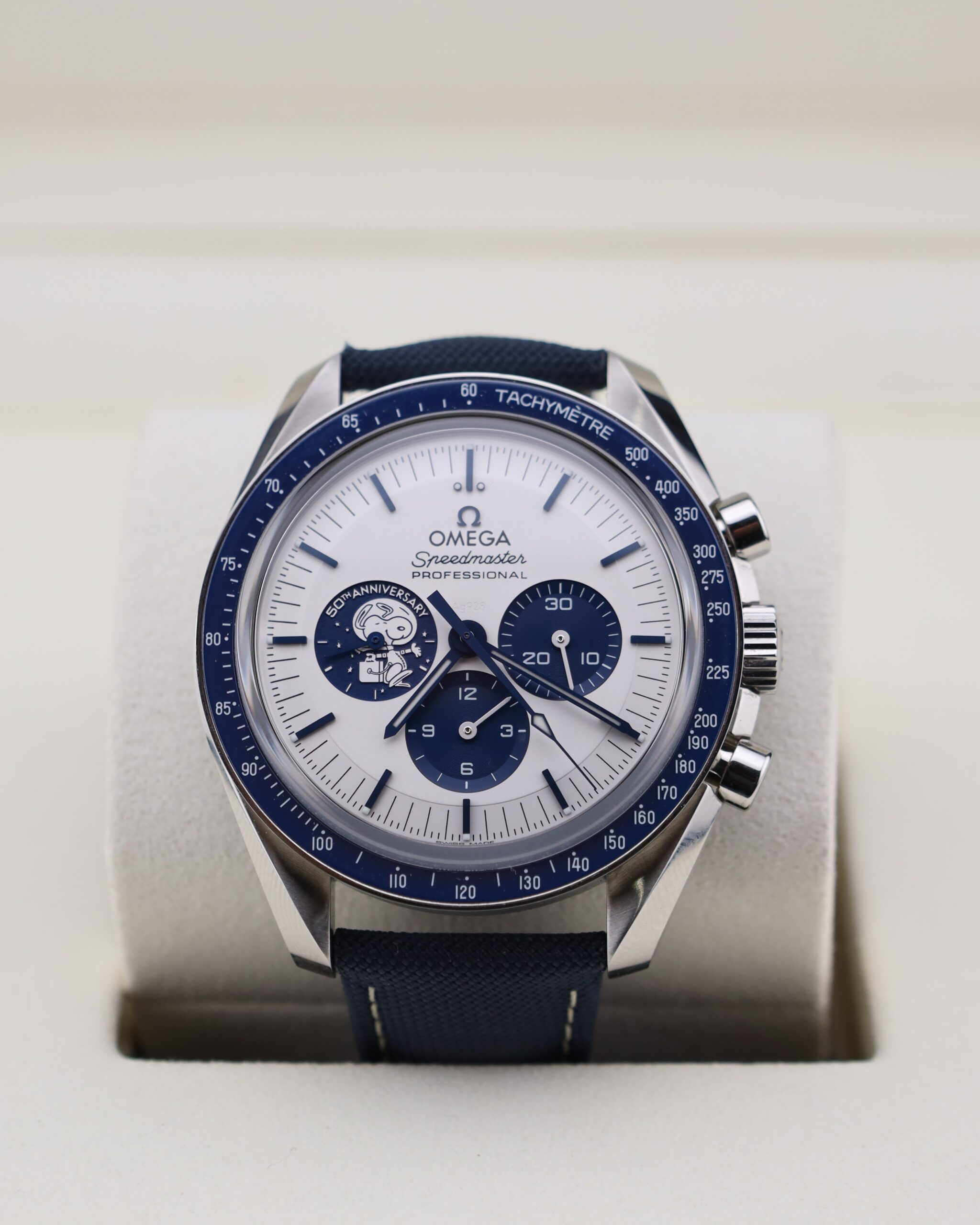 Discontinued mid-size vintage dress watch