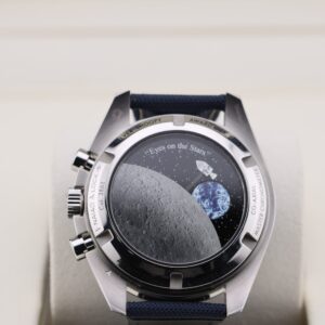 Mid-size vintage dress watch with classic dial