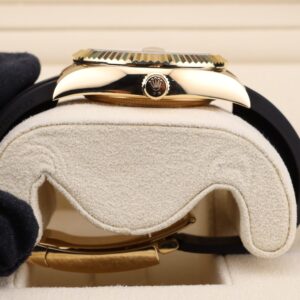 Discontinued sports wristwatch on leather strap