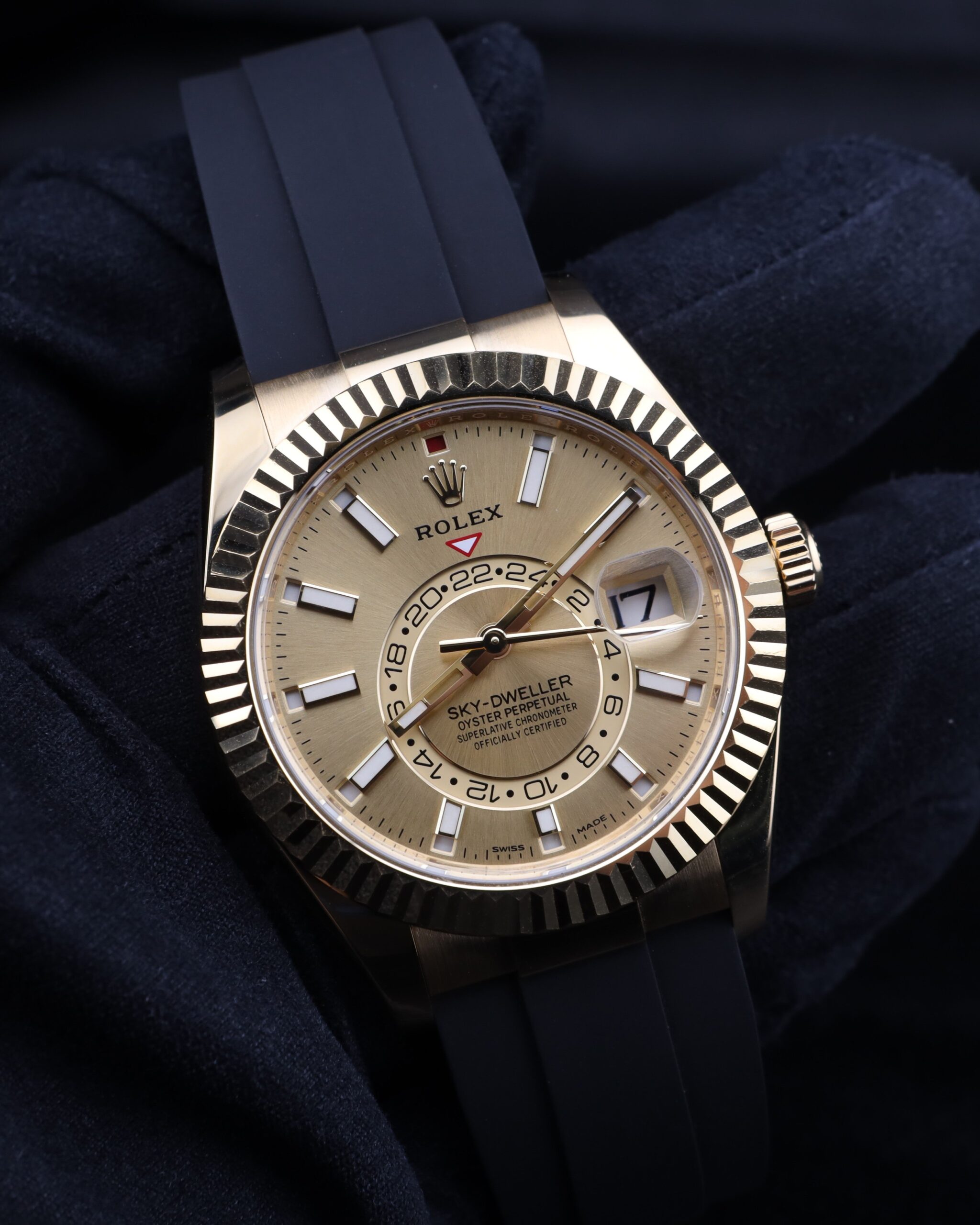 Rare discontinued diver watch with original bezel