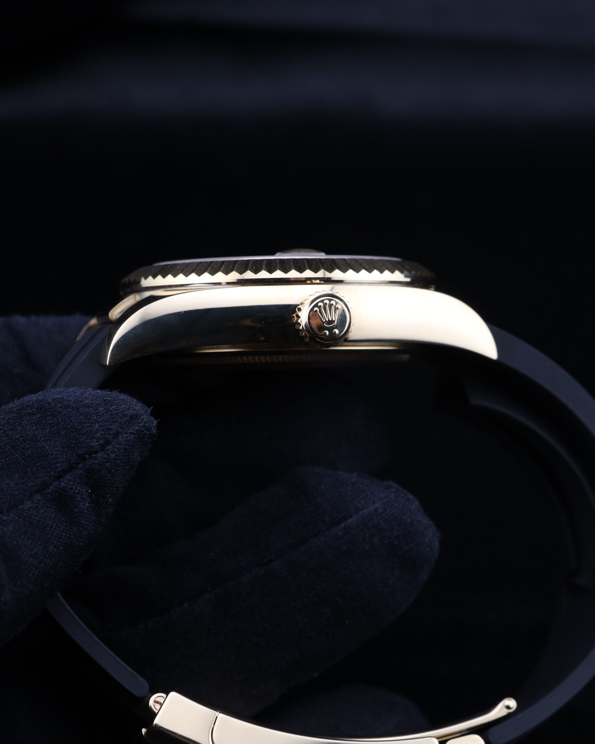Discontinued sports wristwatch with steel case