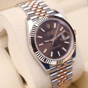 Retro mechanical watch with original lume