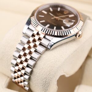 Discontinued vintage diver watch with original bezel