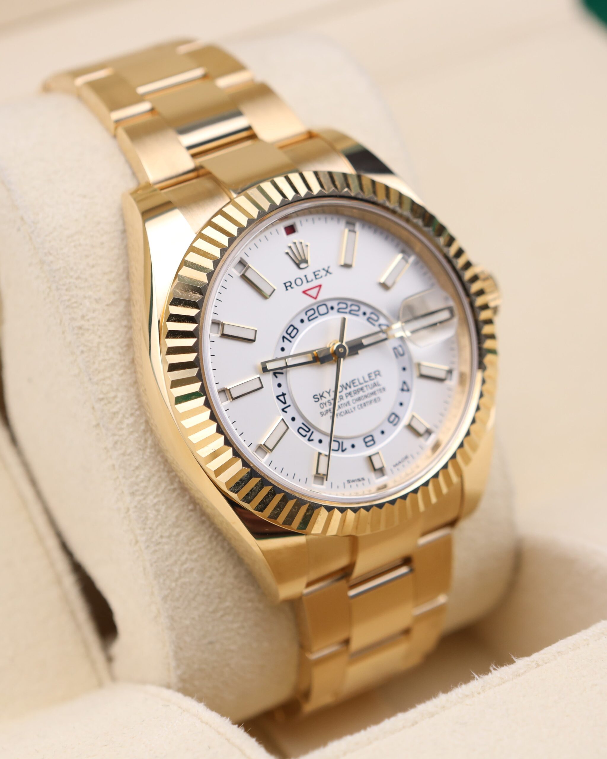 Vintage diver watch with original bezel