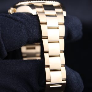 Discontinued sports wristwatch with steel case