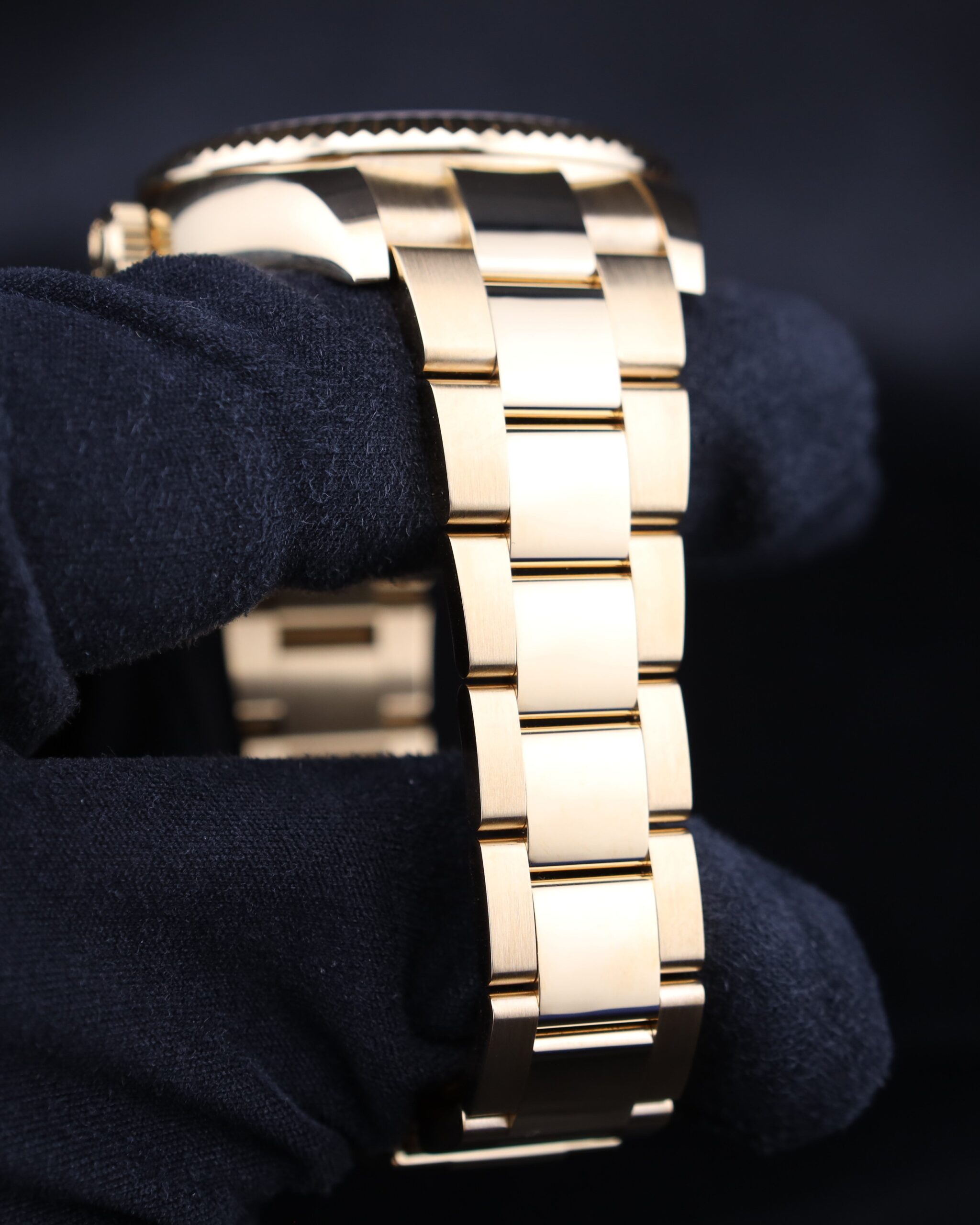 Discontinued sports wristwatch with steel case