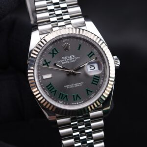 Retro chronograph watch with luminous hands