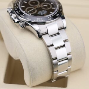 Retro automatic watch with luminous hands