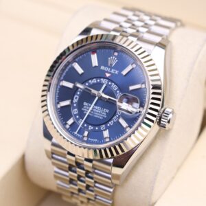 Rare discontinued diver watch with original bezel